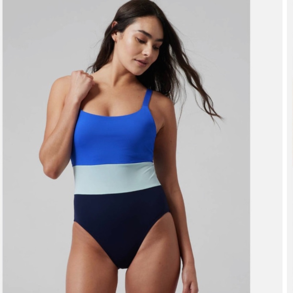 BNWT Athleta Coastline one piece swimsuit bathing suit Size Small Blue Summer